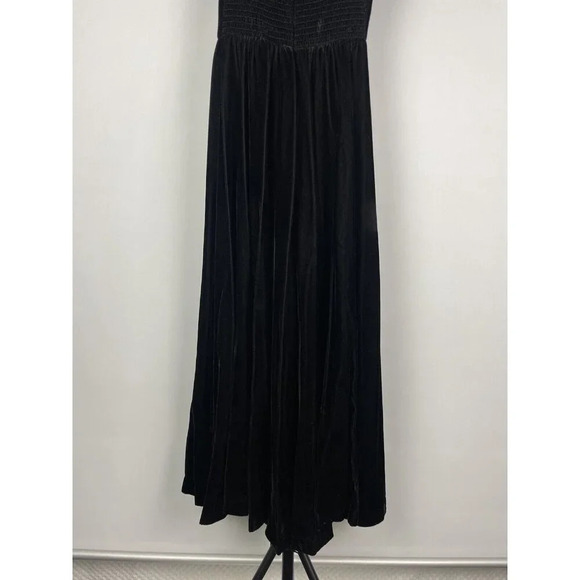 Vintage Moda Intl Black Velvet Goth Off Shoulder Witchy Fit & Flare Dress Size S - Picture 8 of 8